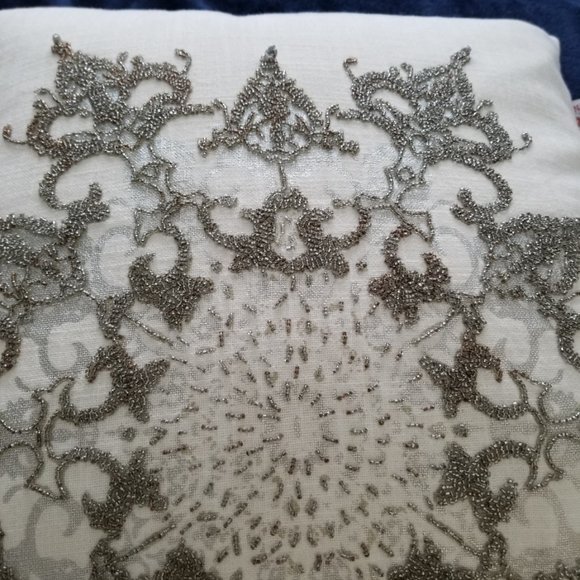 Decorative pillow - Picture 3 of 7